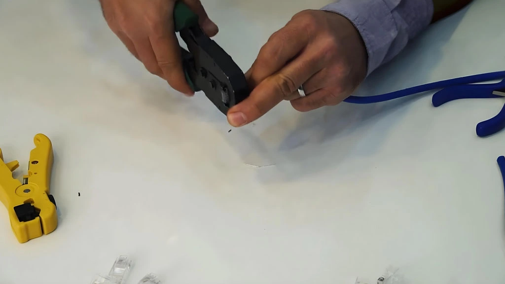 پرس کردن سوکت